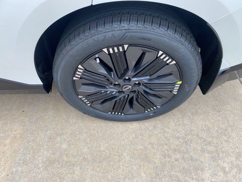 New 2026 Nissan Murano Platinum w/ Cargo Package AWD/4WD image 9