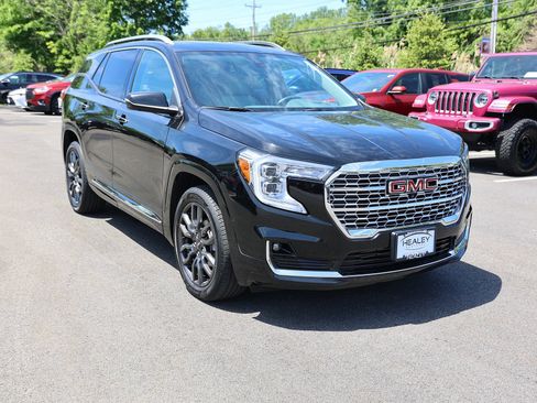 Used 2022 GMC Terrain Denali w/ Black Diamond Edition AWD/4WD image 1