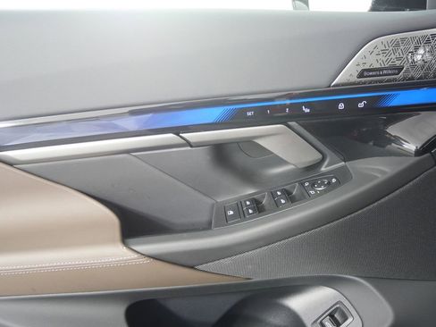 Certified 2025 BMW i5 M60 image 9