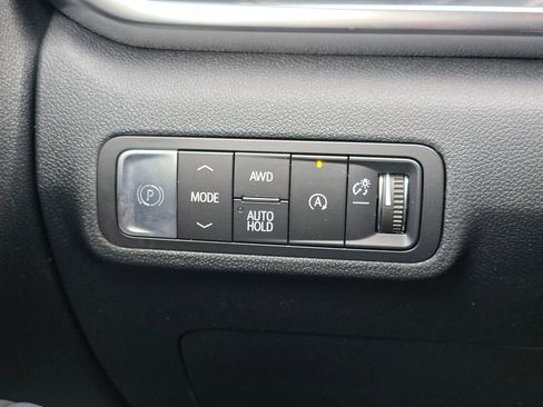 New 2026 GMC Terrain Elevation w/ Elevation Premium Package AWD/4WD image 17