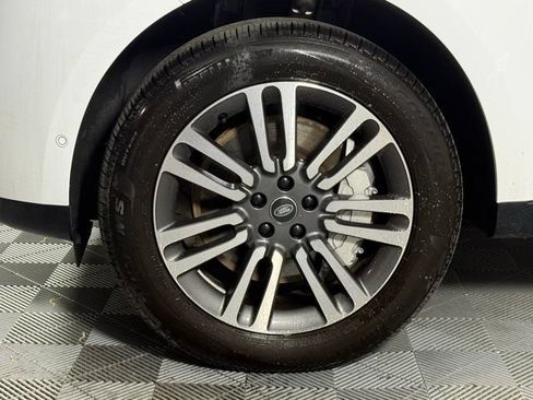 New 2025 Land Rover Range Rover SE AWD/4WD image 13