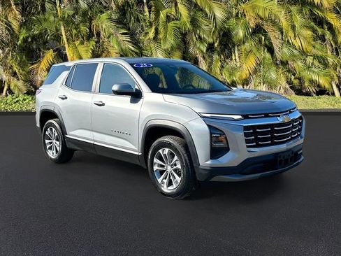 Used 2025 Chevrolet Equinox LT AWD/4WD image 2