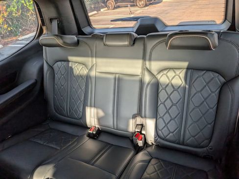 Used 2022 Jeep Grand Wagoneer Series III w/ Rear Seat Video Group 1 AWD/4WD image 14