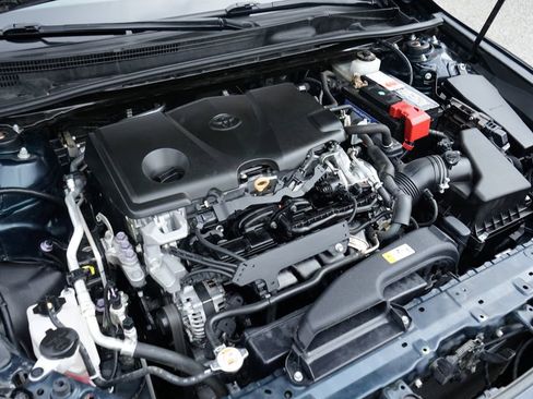 Used 2019 Toyota Camry SE w/ Carpet Mat Package FWD image 12