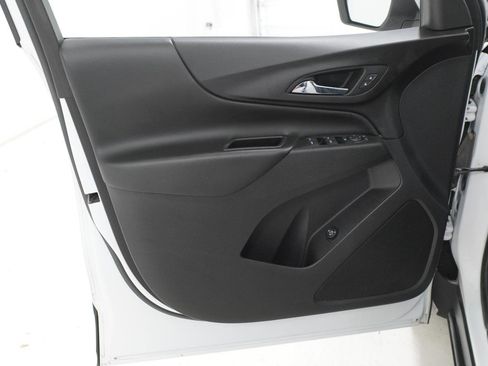 Used 2022 Chevrolet Equinox LT FWD image 13