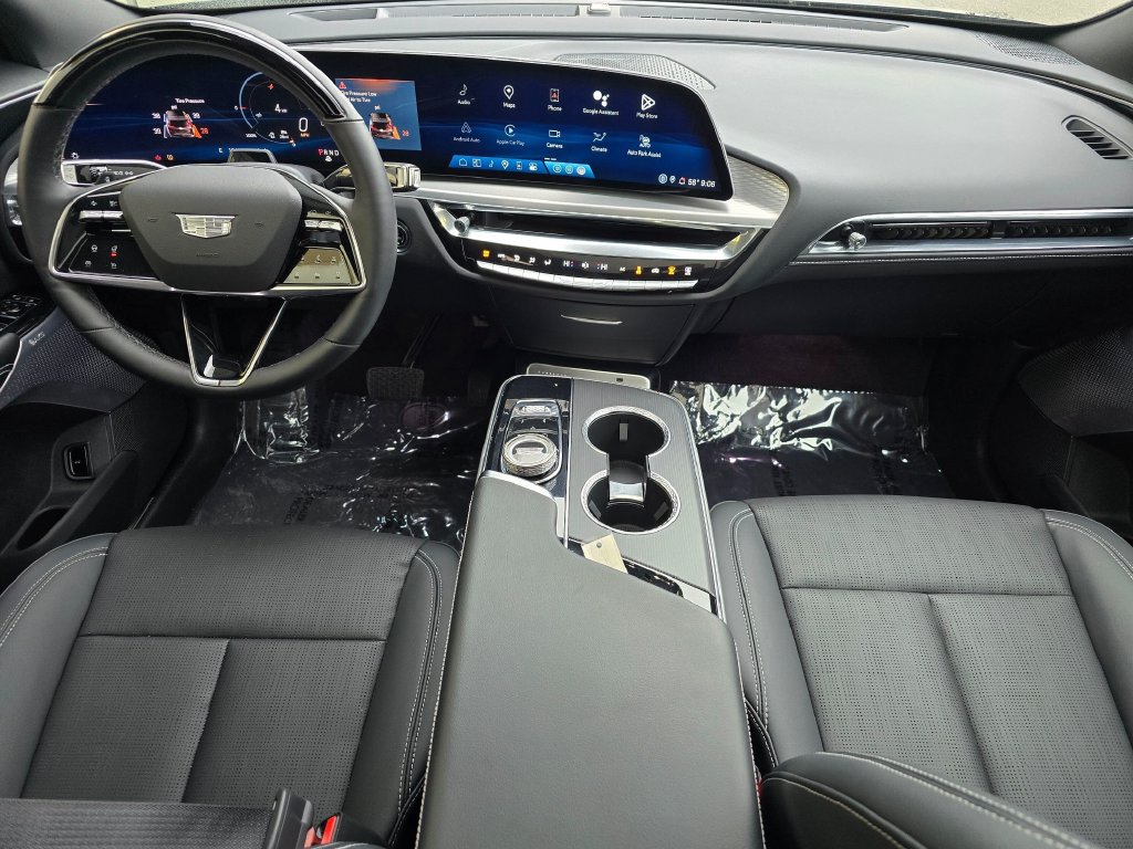 Certified 2024 Cadillac Lyriq Luxury AWD/4WD image 18