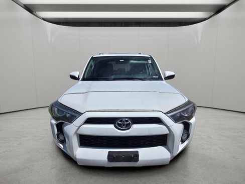 Used 2014 Toyota 4Runner SR5 AWD/4WD image 8