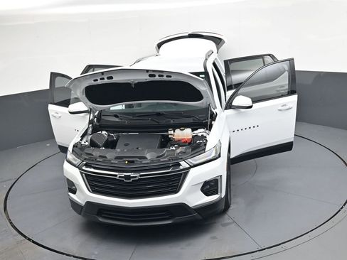 Used 2023 Chevrolet Traverse LT w/ Midnight/Sport Edition image 35