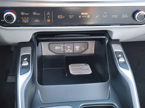 New 2026 Kia Sorento EX image 23