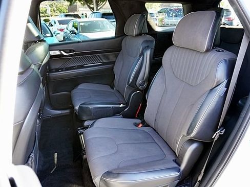 Certified 2025 Hyundai Palisade Calligraphy AWD/4WD image 19