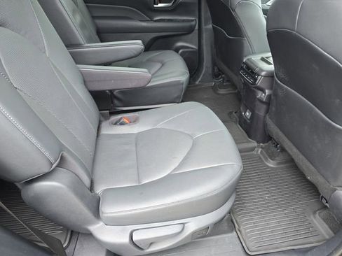 Used 2026 Toyota Grand Highlander AWD Hybrid image 11