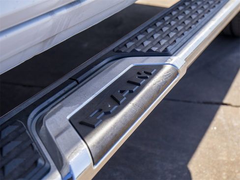 Used 2024 RAM 2500 Big Horn w/ Off Road Package image 10