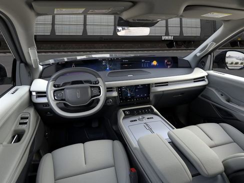 New 2026 Lincoln Navigator Reserve AWD/4WD image 9