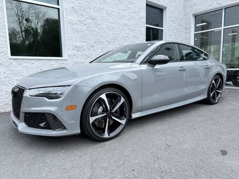 Used 2016 Audi RS 7 Prestige w/ Carbon-Optic Package AWD/4WD image 3