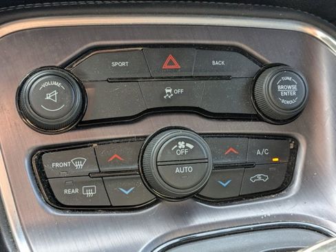 Used 2015 Dodge Challenger R/T w/ Quick Order Package 28B R/T image 9