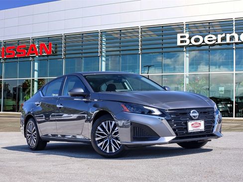 New 2025 Nissan Altima 2.5 SV w/ SV Premium Package image 1