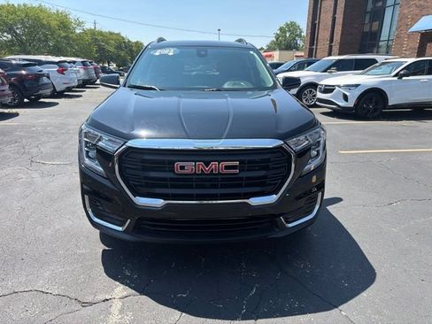 Certified 2023 GMC Terrain SLE w/ Driver Convenience Package FWD image 2