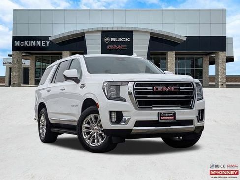 Used 2024 GMC Yukon SLT AWD/4WD image 1