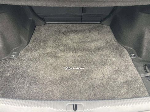 Used 2018 Lexus IS 300 AWD image 10