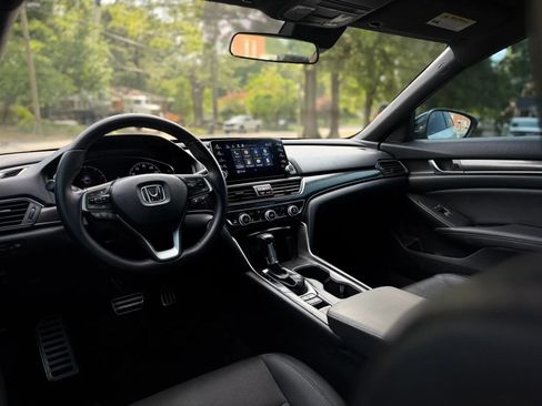 Used 2021 Honda Accord Sport image 10