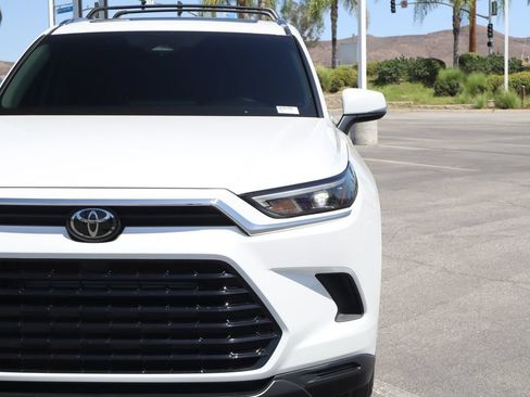 Used 2025 Toyota Grand Highlander AWD Hybrid image 8
