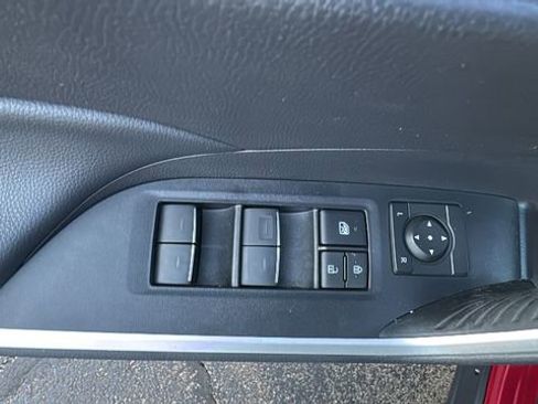 Used 2023 Toyota RAV4 XLE Premium image 14