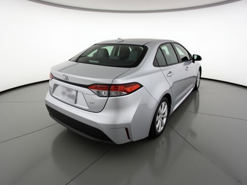 Used 2025 Toyota Corolla LE image 9
