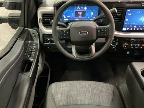 New 2026 Ford F250 XLT w/ XLT Premium Package AWD/4WD image 12