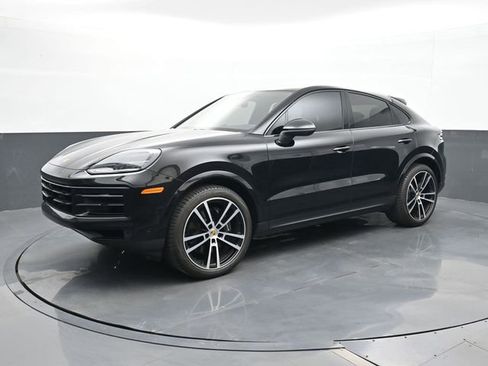 Certified 2024 Porsche Cayenne image 1
