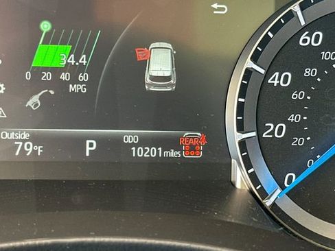 Used 2025 Toyota Highlander XLE image 27