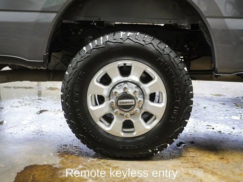 Used 2024 Ford F250 XLT image 5