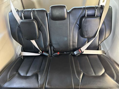 Used 2020 Chrysler Voyager Lxi image 17