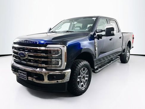 Used 2023 Ford F350 Lariat w/ FX4 Off-Road Package image 4