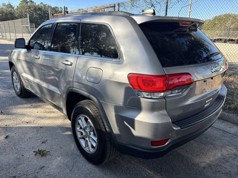 Used 2019 Jeep Grand Cherokee Laredo image 4