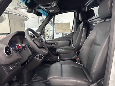 New 2025 Mercedes-Benz Sprinter 3500 image 10