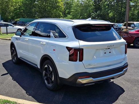 Certified 2026 Kia Sorento EX w/ EX Premium Package AWD/4WD image 4
