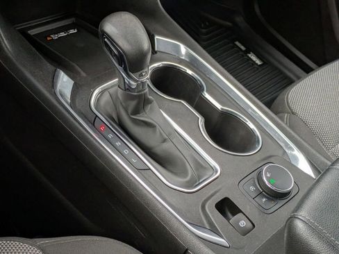 Used 2023 Chevrolet Traverse LT image 22