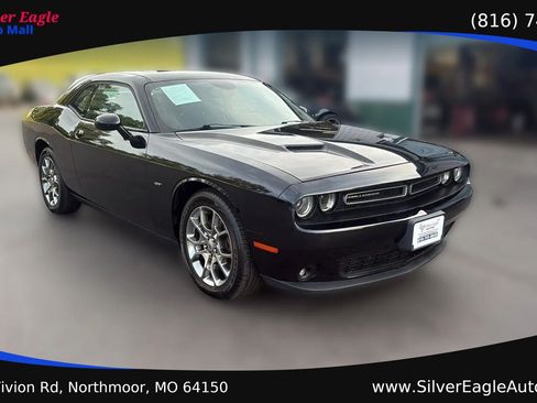 Used 2017 Dodge Challenger GT w/ Driver Convenience Group AWD/4WD image 7