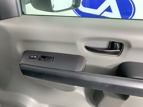 Used 2019 Nissan NV 2500 SV RWD image 31