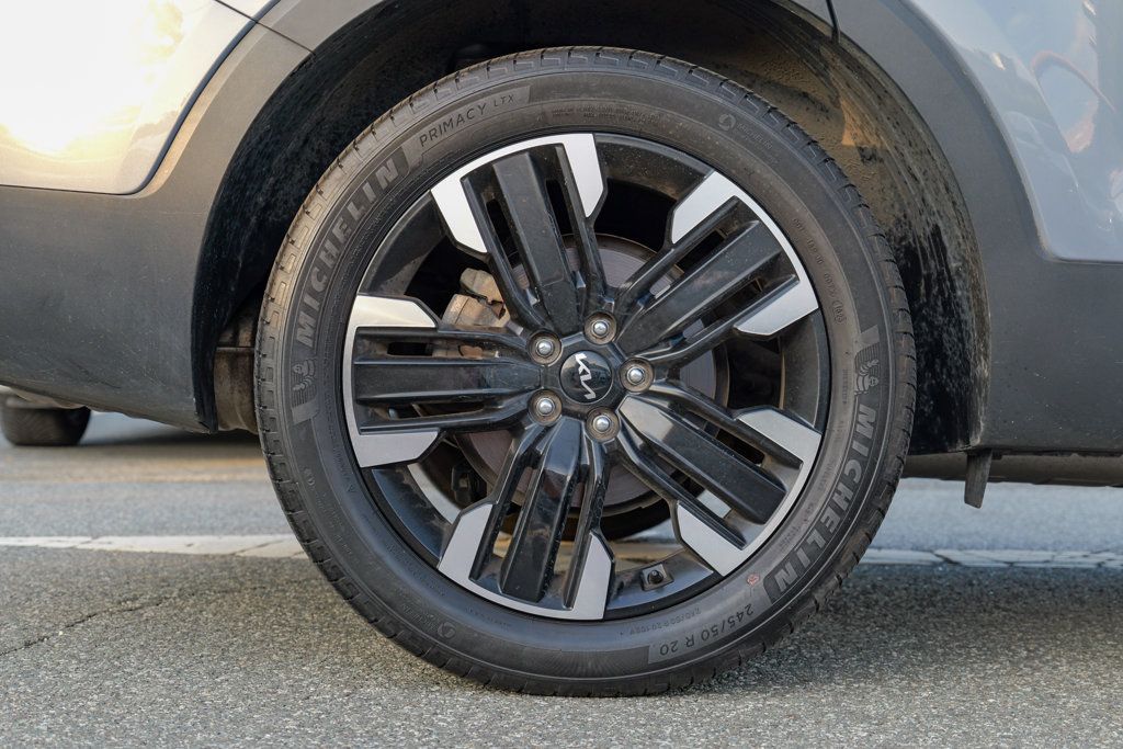 Used 2023 Kia Telluride SX AWD/4WD image 13