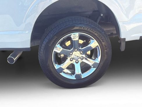 Used 2023 Ford F150 Lariat w/ Max Trailer Tow Package image 16