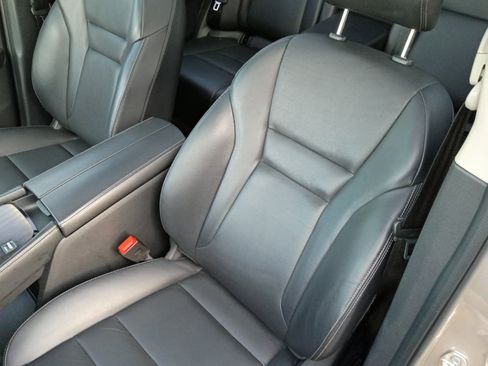 Used 2021 Nissan Rogue SL FWD image 11