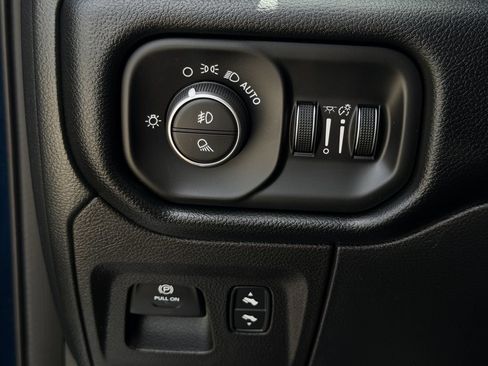 Used 2022 RAM 1500 Laramie RWD image 23