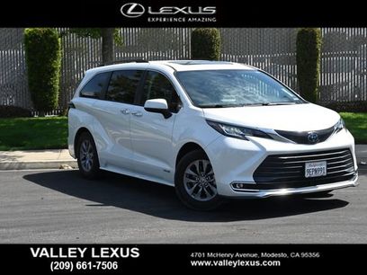 Used 2021 Toyota Sienna XLE