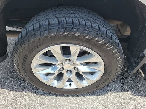 Used 2021 Chevrolet Silverado 1500 LTZ w/ Z71 Off-Road Package AWD/4WD image 9