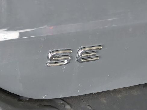 Used 2024 Volkswagen Taos SE FWD image 29