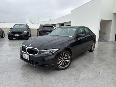 Used 2023 BMW 330i Sedan w/ Driving Assistance Package RWD image 3