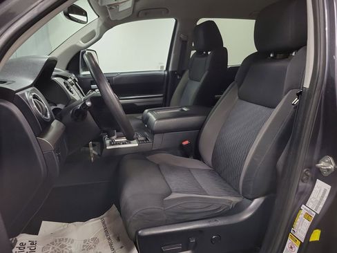 Used 2017 Toyota Tundra SR5 image 13