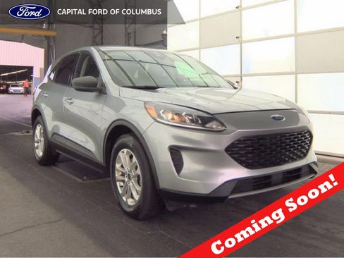Used 2022 Ford Escape SE image 1