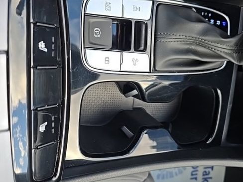 Used 2023 Hyundai Santa Cruz SEL Premium w/ Launch Package image 18